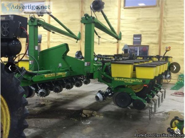 1998 John Deere 1770 for sale in Walnut IL