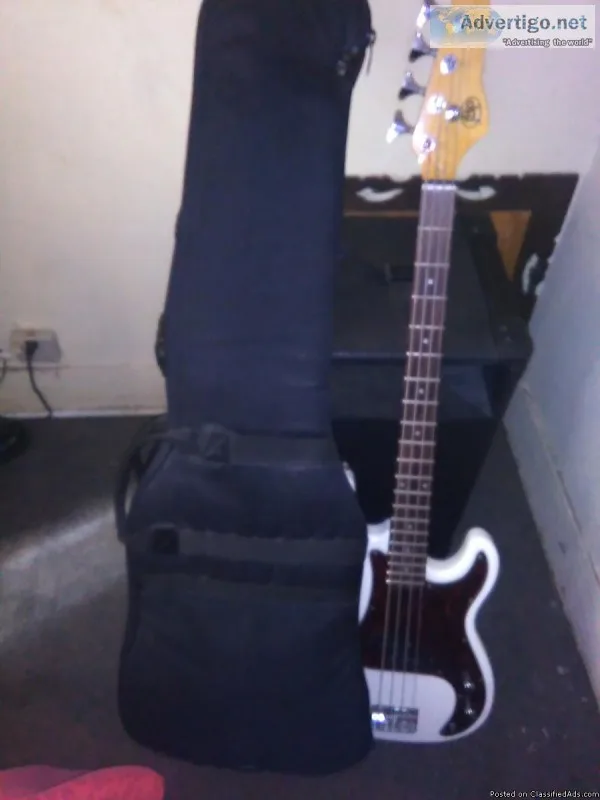 bass guitar
