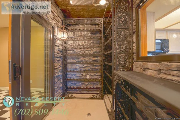 Boulder city real estate listing with lake views