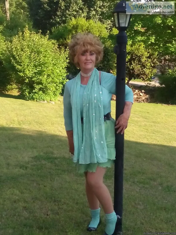 I am looking for a cocktail or waitress job