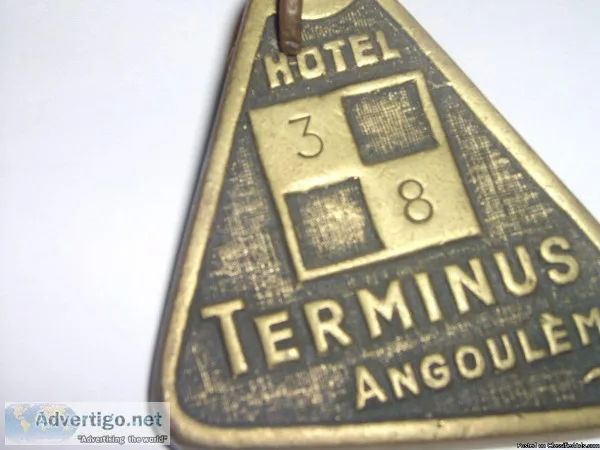 French Hotel Room Key Tag (3&quot)