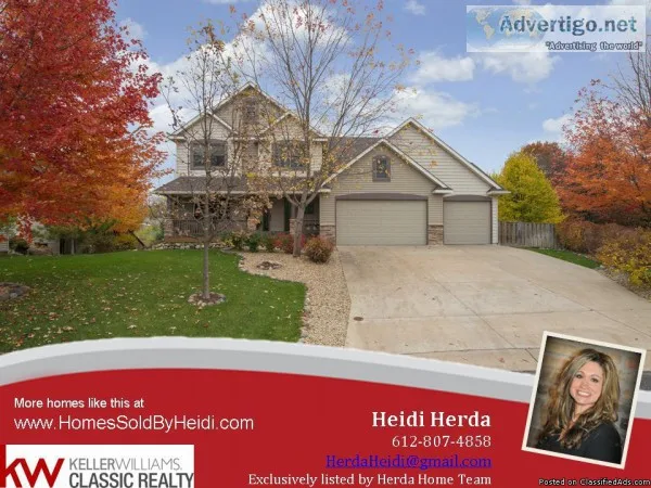 Meticulous 5 Bedroom Home - LIKE NEW