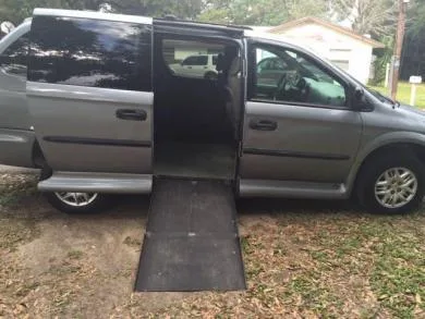 2004 Dodge Grand Caravan Wheelchair Van