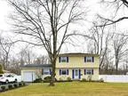 46 Stewart Ln