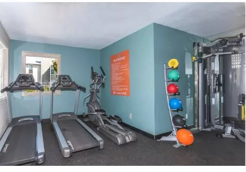 2 Beds - Diamond Hillside Apartments