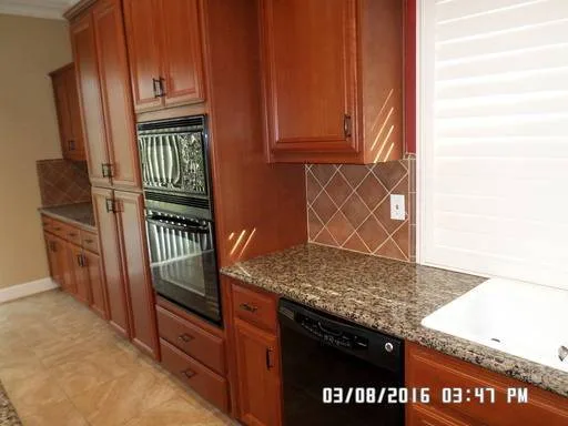 N Vickie St Visalia CA 93291