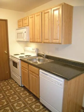 1 Bed - Brookstone Apartments