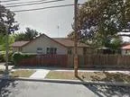 Single Family Home in Anaheim
