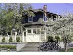 1704 3rd Ave N Seattle WA 98109