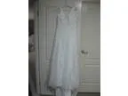 Pristine wedding dress never worn (With tags)