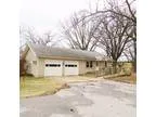 High Traffic Commercial Building for Rent (Springfield) 1000 748