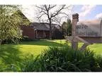 425000 Five BR 5.00 BA Brownsburg