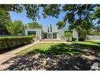 1904 Great Oaks DR