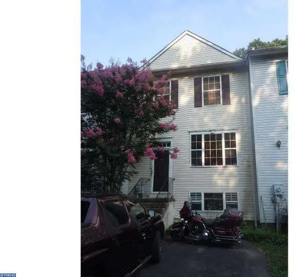 Townhouse in NEWARK