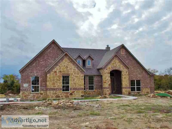 Single Family in Waxahachie