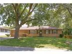 3221 N Mohawk Lane