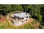 Over 12 Acre of In-City Retreat