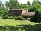 Huge house huge yard close to shopping (420 N.Franklin Ave Somer
