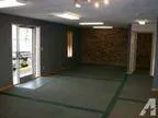 800  1500ft&Acirc&sup2 - Retail For Lease (Neosho Blvd)