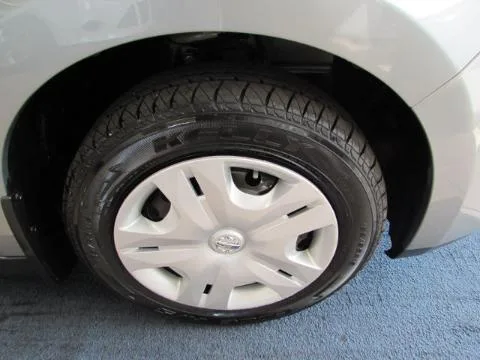 2011 Nissan Versa 1.8 S