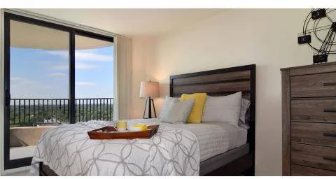 2 Beds - Wheaton Center