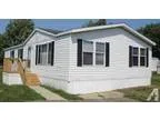 1950  Three BR - 1250ft&Acirc&sup2 - Zero Down Mobile Home in Fa