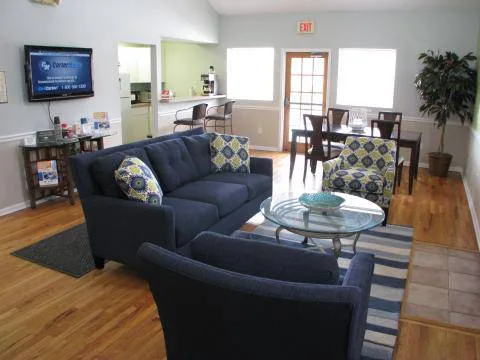 2 Beds - Nutmeg Woods Apartment Homes