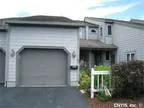 Manlius One BA Well maintained move in condition townhouse