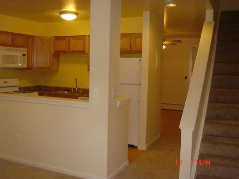 2 Beds - Apple Creek Townhomes