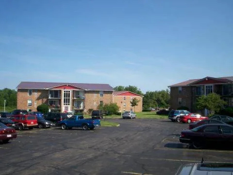 1 Bed - Lake Heights Apartments and Wynterbrooke Estates