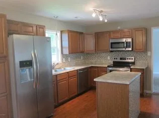 House for rent -105 spring leaf ln-3bed