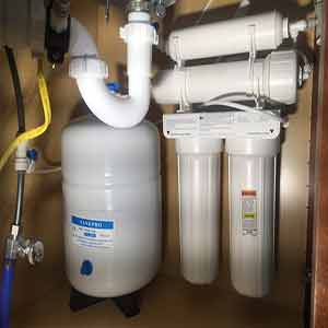 Reverse osmosis filtration system