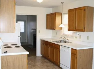 3bed located in cobble ct,   raleigh,   nc