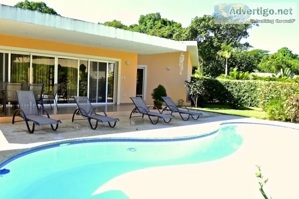 Villa in a residence for sale
