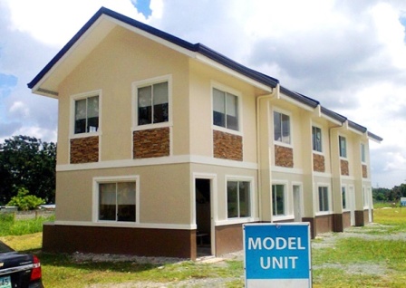 50sqm 2br townhouse dasmarinas 4kms away