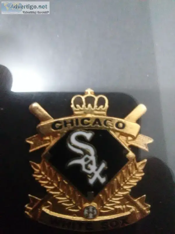 Crest logo lapel hat pin by peter david 