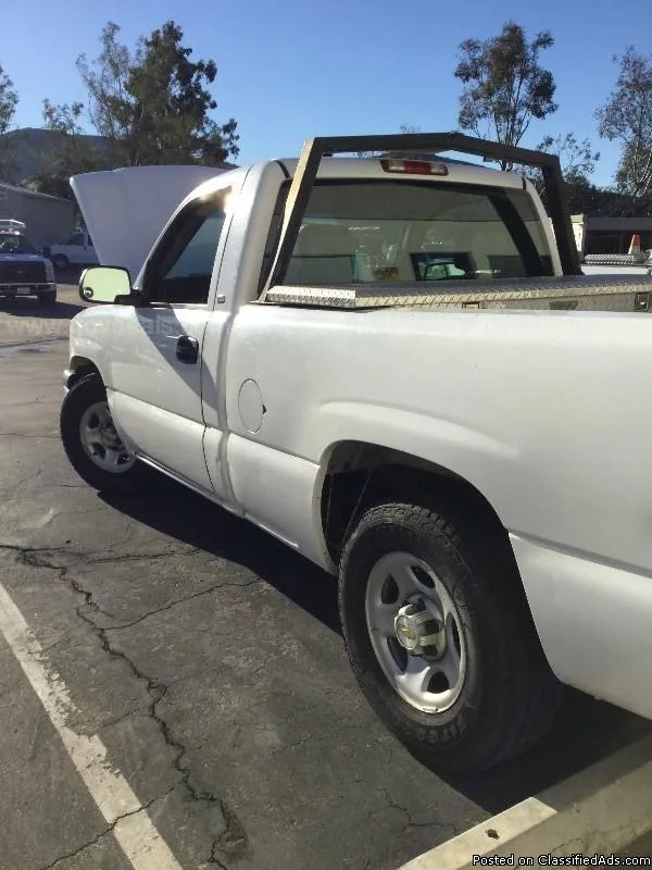 2004 Chevrolet Silverado 1500 Work Truck