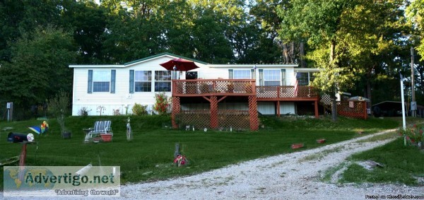 Countryside Lakeview 3 BD  2 BA Retreat with Large Lot