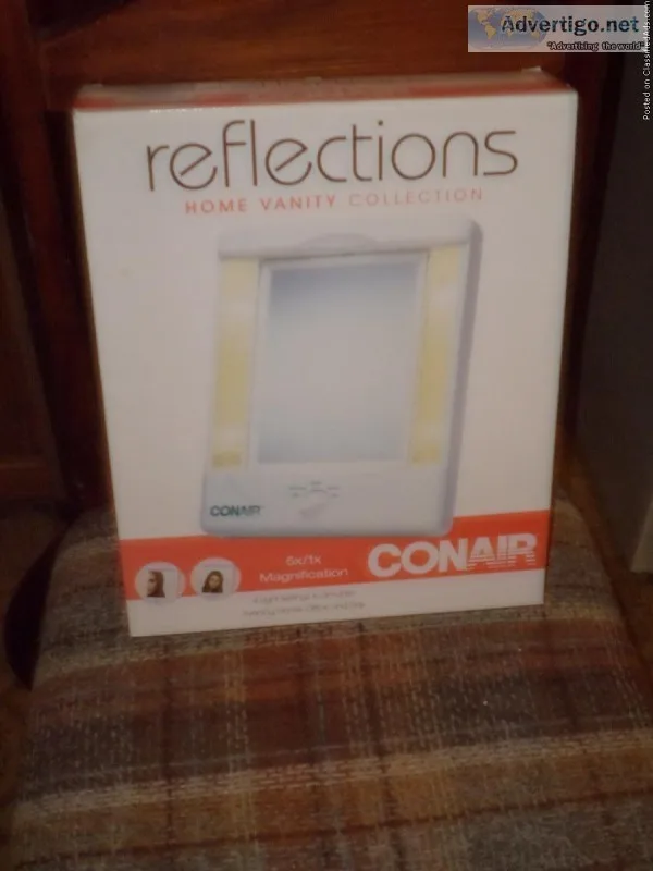 CONAIR REFLECTIONS HOME VANITY MAGNIFYING MIRROR
