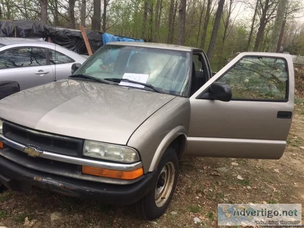 TRUCK-2003 CHEVROLET S10