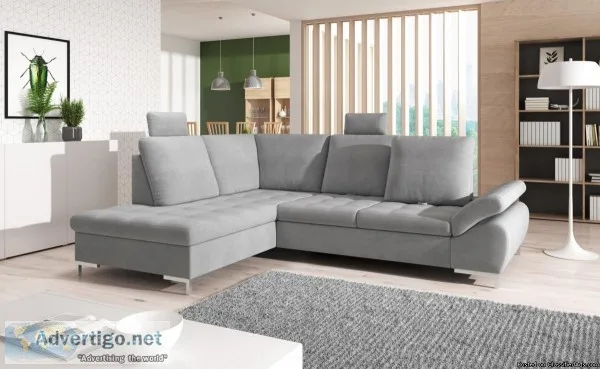 Modern Deluso Sofa with comfy headrests