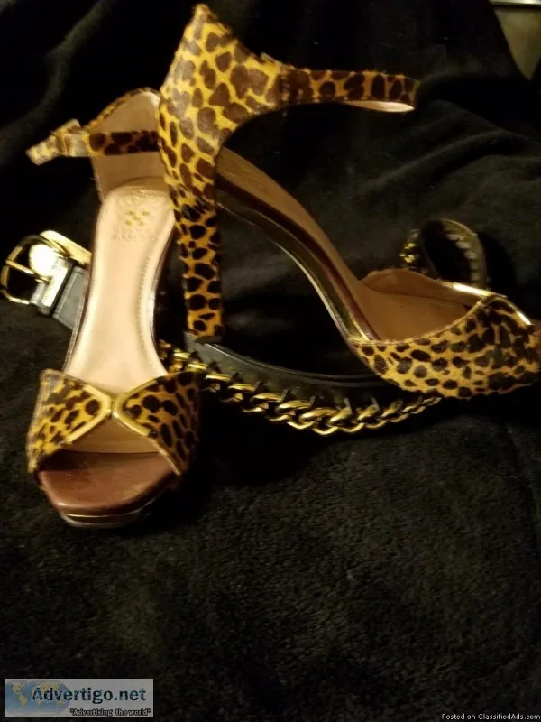 NEW VINCE CAMUTO HEELS