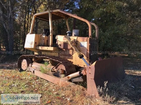 1988 JOHN DEERE 750B DOZER