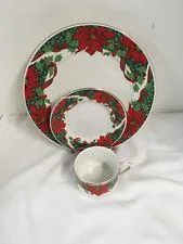 Gibson Christmas Dinner Set