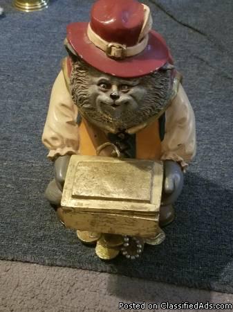 Fat Cat Statue made in the Philippians