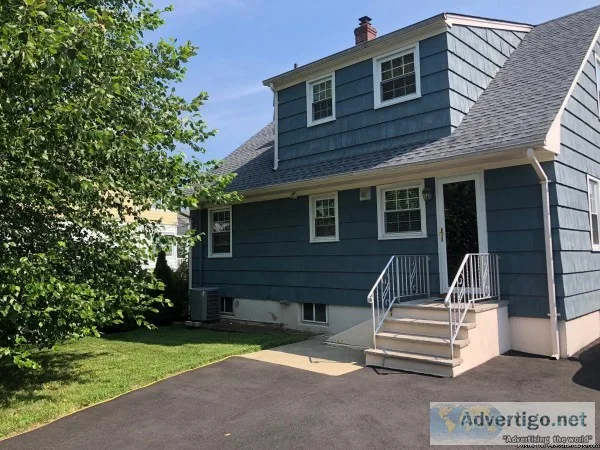 MULTIFAMILY HOUSE-TOPBOTTOM