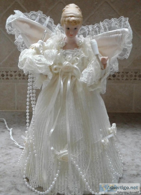 CHRISTMAS ANGEL LIGHTED TREE TOPPER