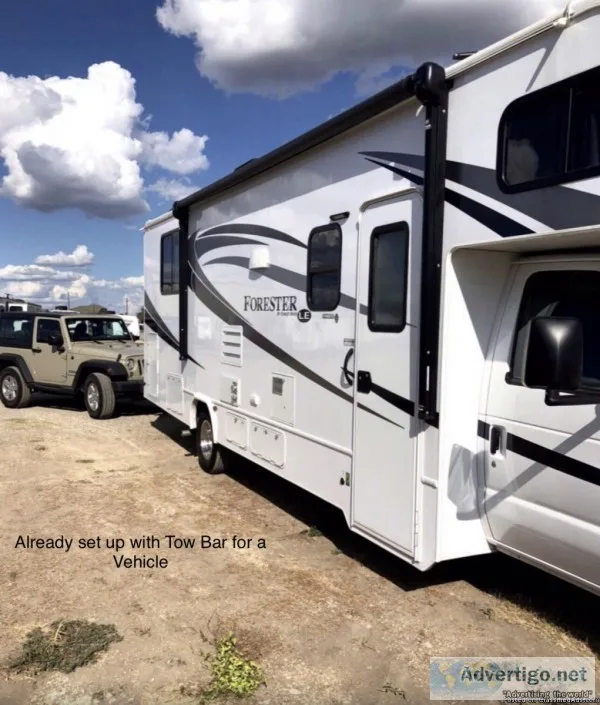2018 LUXURY COACH FOREST RIVER FORESTER LIKE NEW