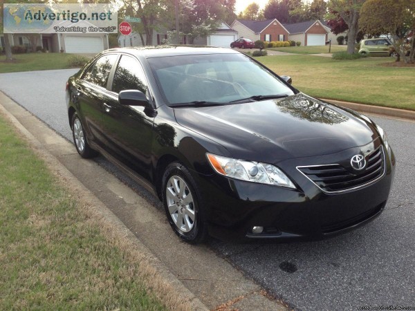 2008 TOYOTA CAMRY XLE Fully Loaded with Navigation.