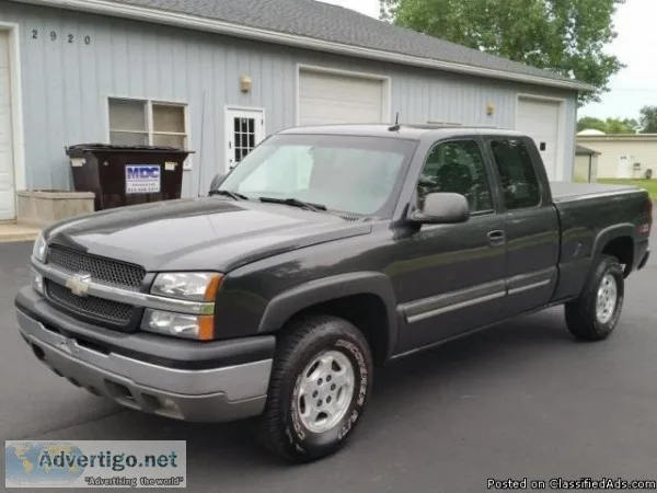 2004 Chevrolet Silverado 1500 LT Gray Pickup